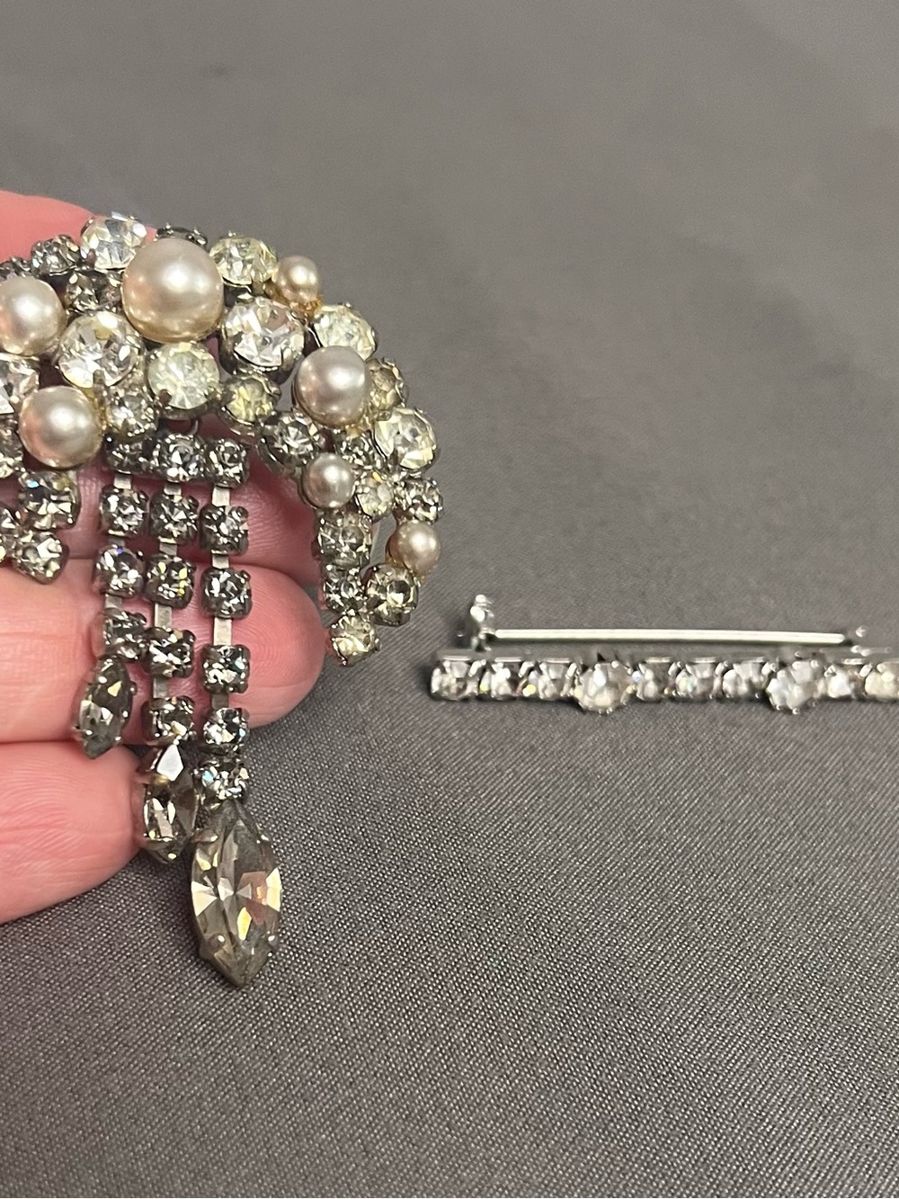 VTG MCM Rhinestone & Pearl Waterfall Dangle Brooch & Rhinestone Pin
